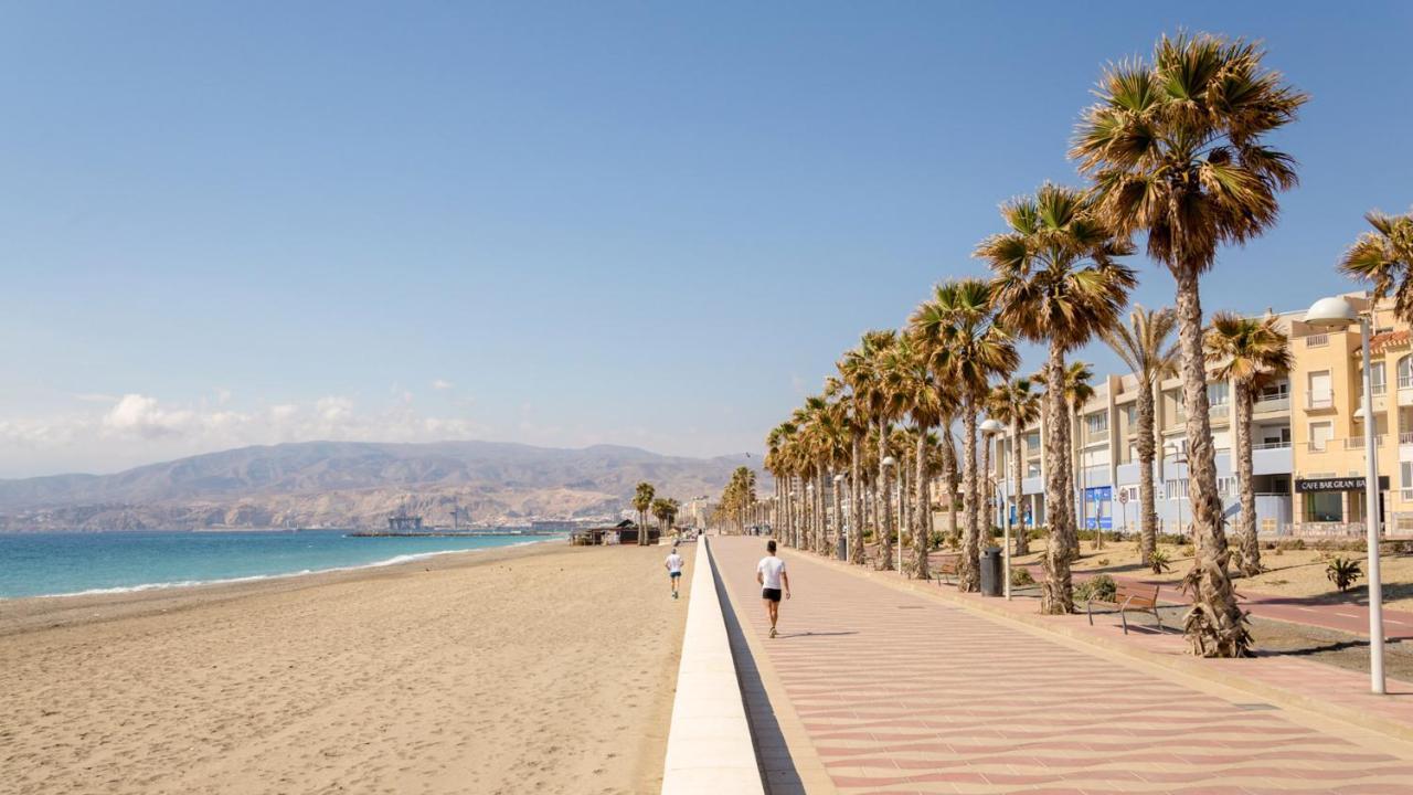 Apartamento Con Vistas Al Mar. Primera Linea De Playa. Aguadulce  Exterior foto
